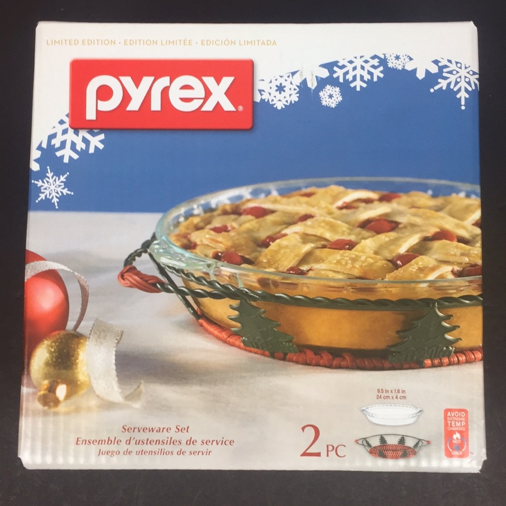 PYREX LIMITED EDITION CHRISTMAS 2 PIECE PIE DISH
